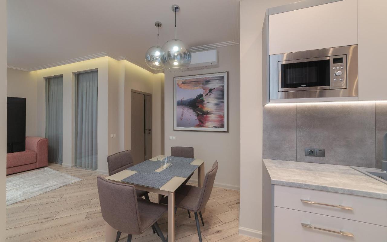 Wowell Apartments Odessa Exterior photo
